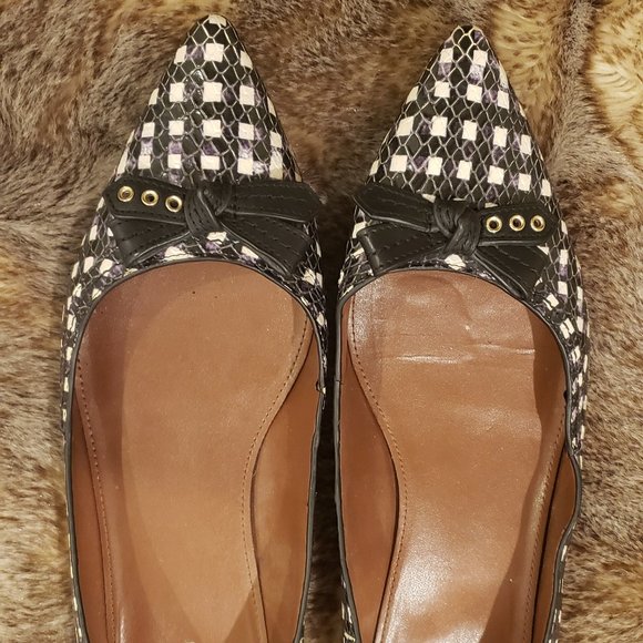 Cole Haan Signature Grand  0S - Picture 2 of 3